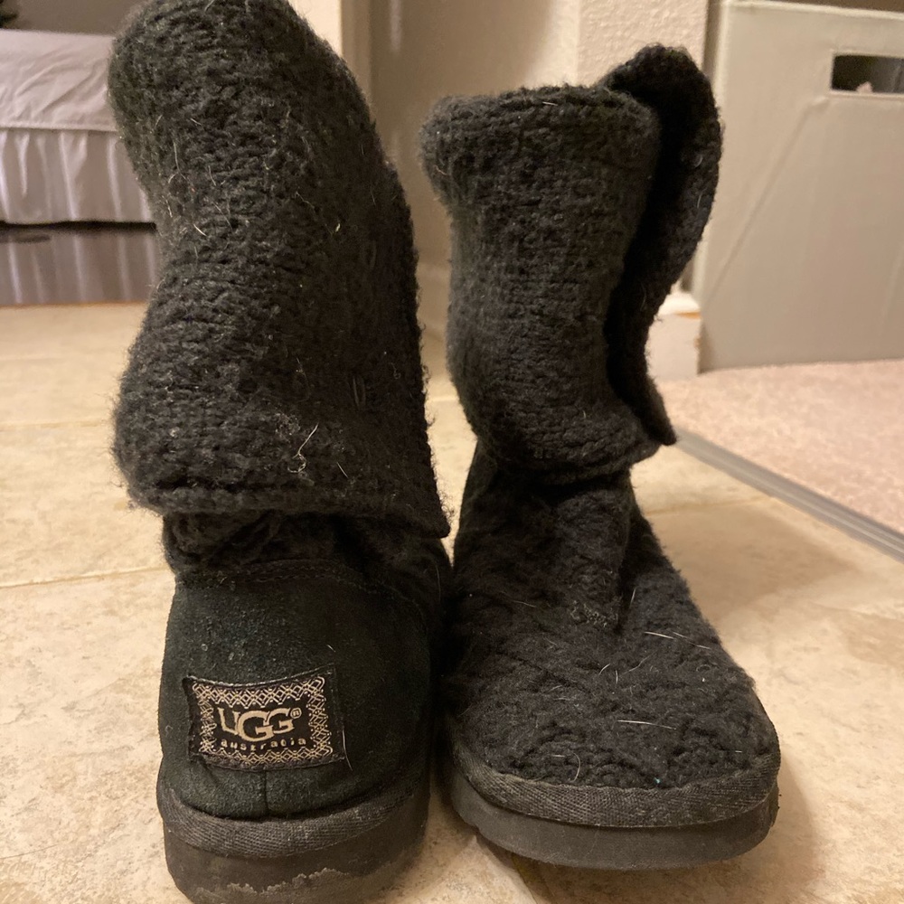 Cable-Knit Ugg’s - image 1